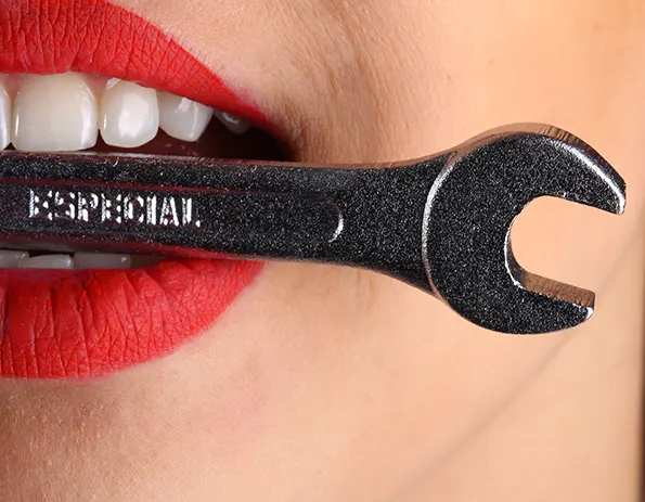 Causas y soluciones para los dientes flojos