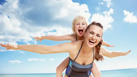 ¡Feliz verano! Recordatorios salud bucal en vacaciones – Vallcorba ¡Feliz verano! Recordatorios salud bucal en vacaciones - Vallcorba